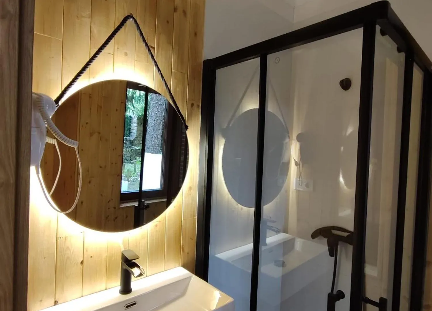 Habitacion Con Hermosas Vistas A Bilbao Privatunterkunft